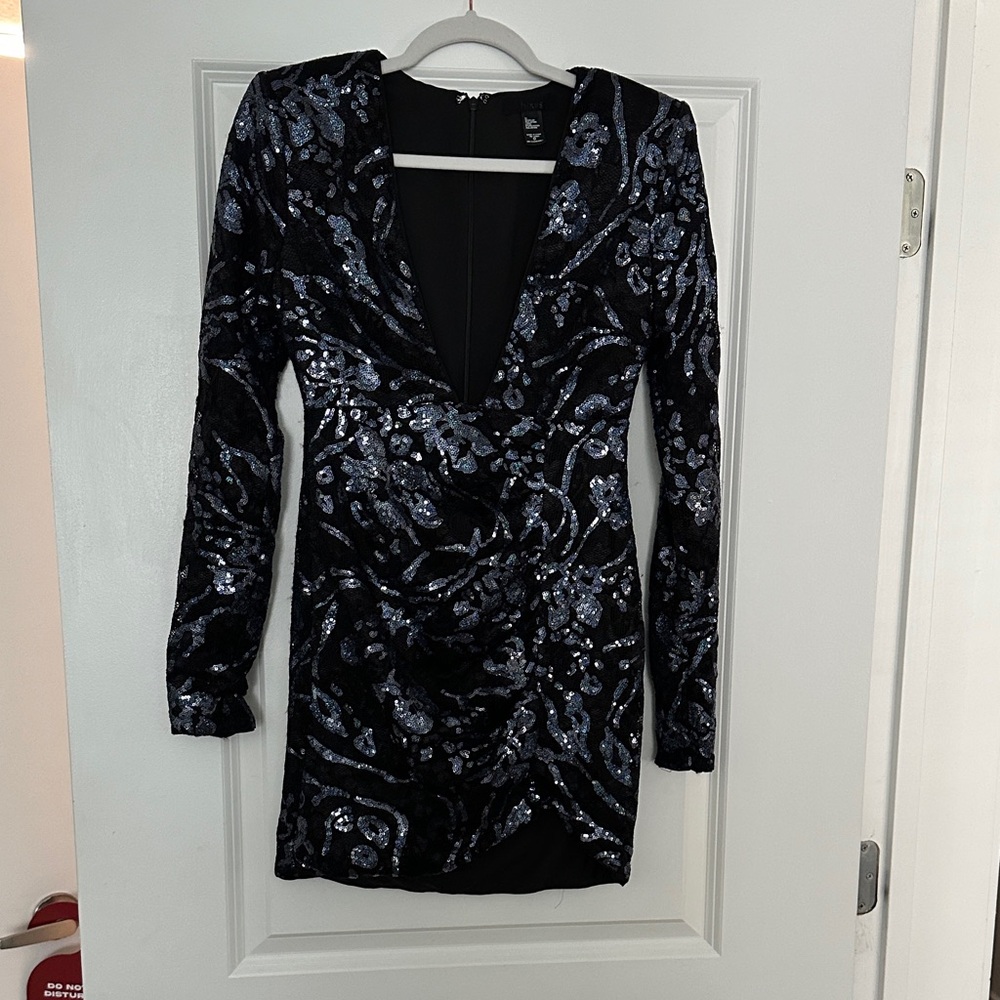 h:ours Black and Blue Sequin Long Sleeve Dress
